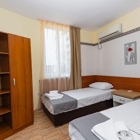 Favorit Aparthotel Slăntjev Brjag Exteriör bild