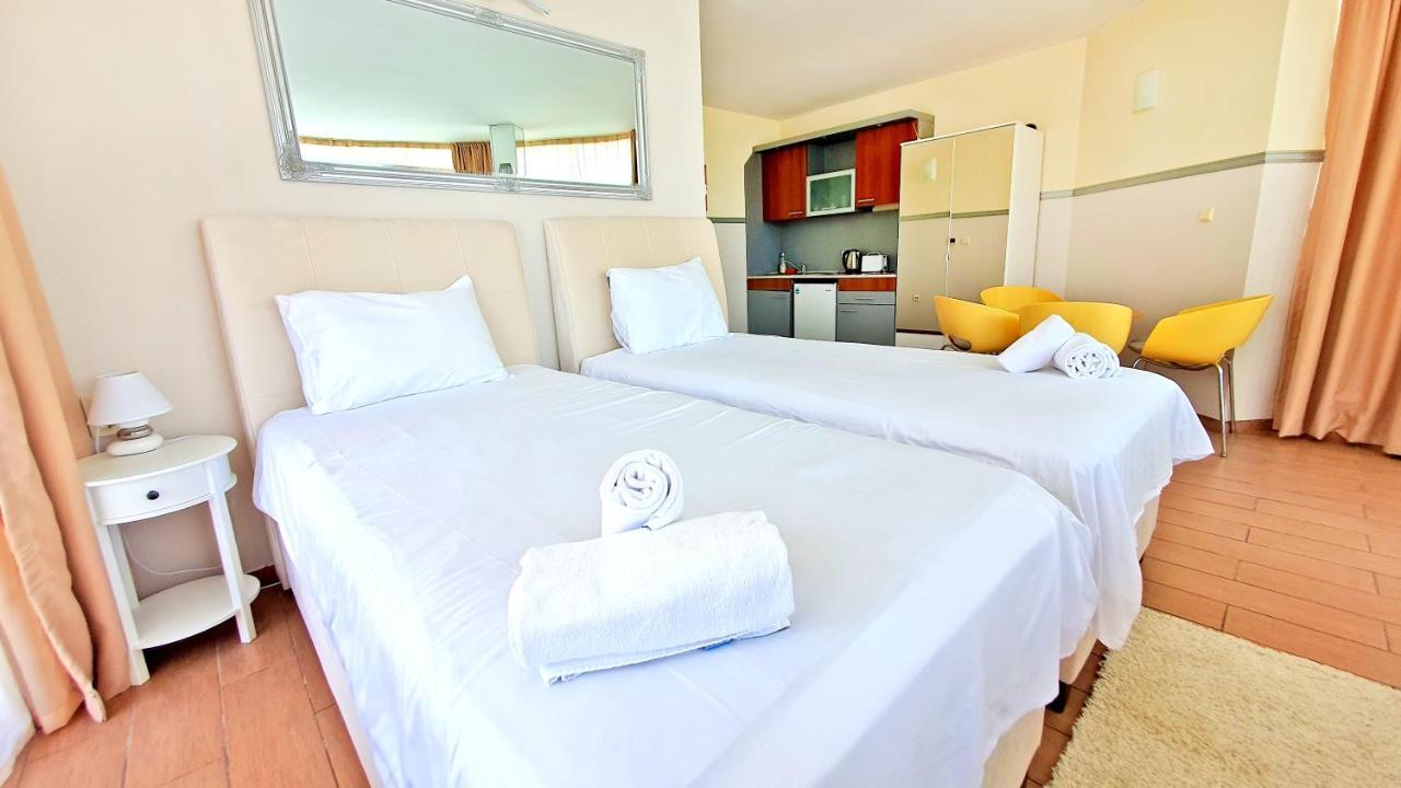 Favorit Aparthotel Slăntjev Brjag Exteriör bild