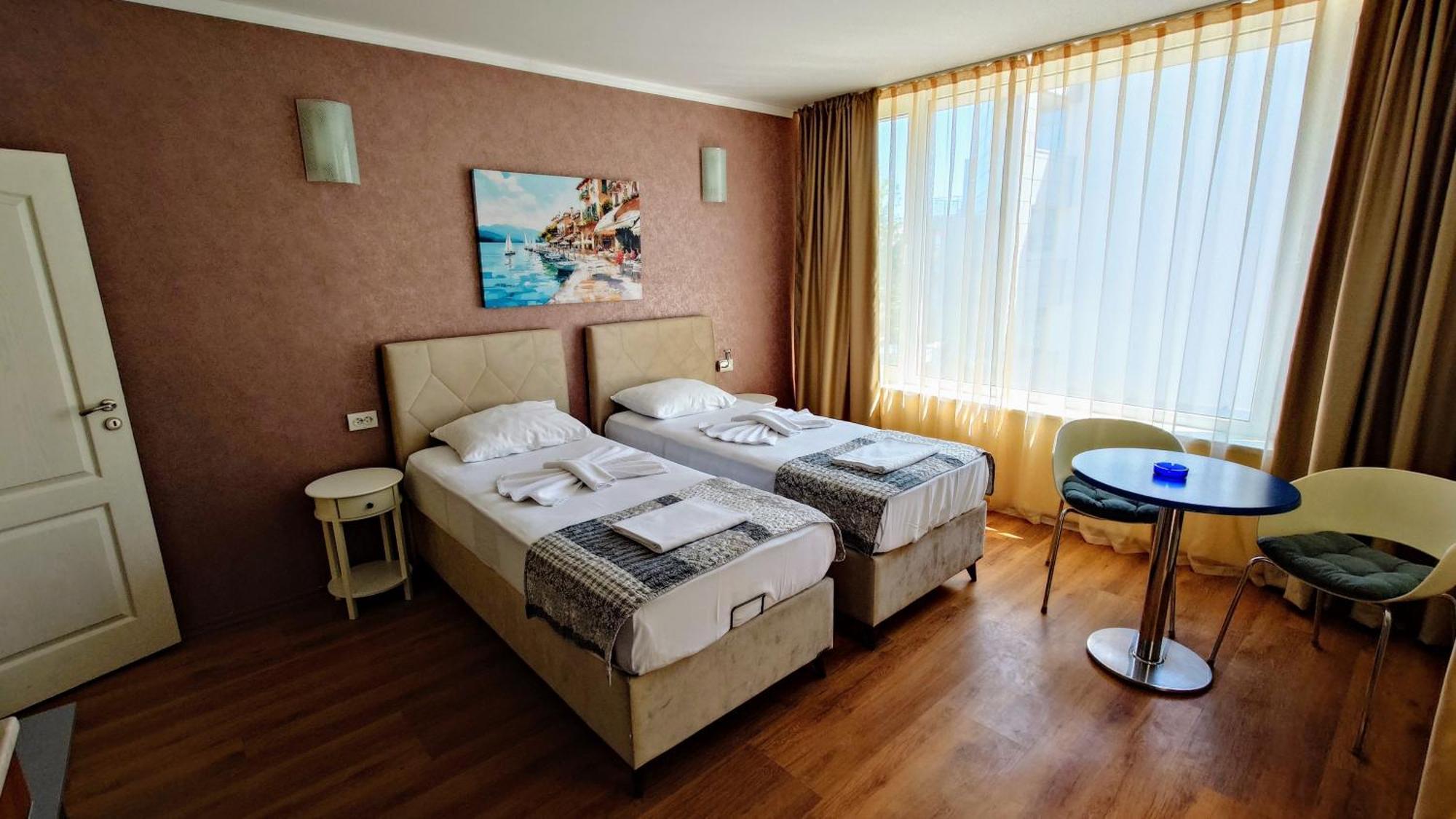 Favorit Aparthotel Slăntjev Brjag Exteriör bild