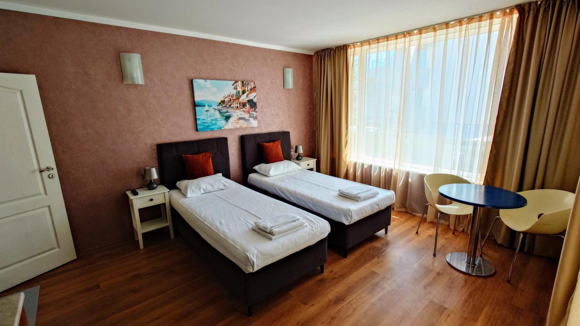Favorit Aparthotel Slăntjev Brjag Exteriör bild