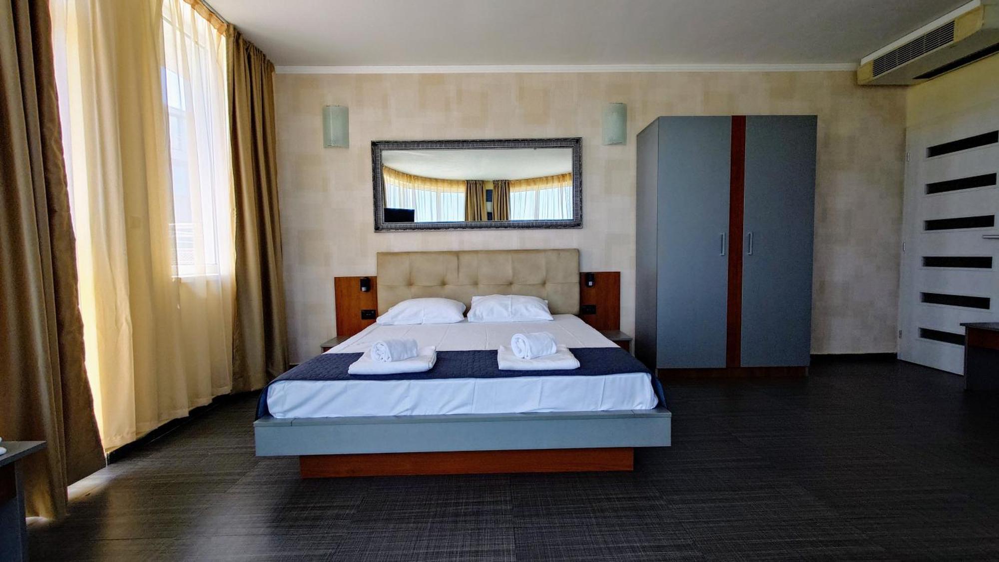 Favorit Aparthotel Slăntjev Brjag Rum bild