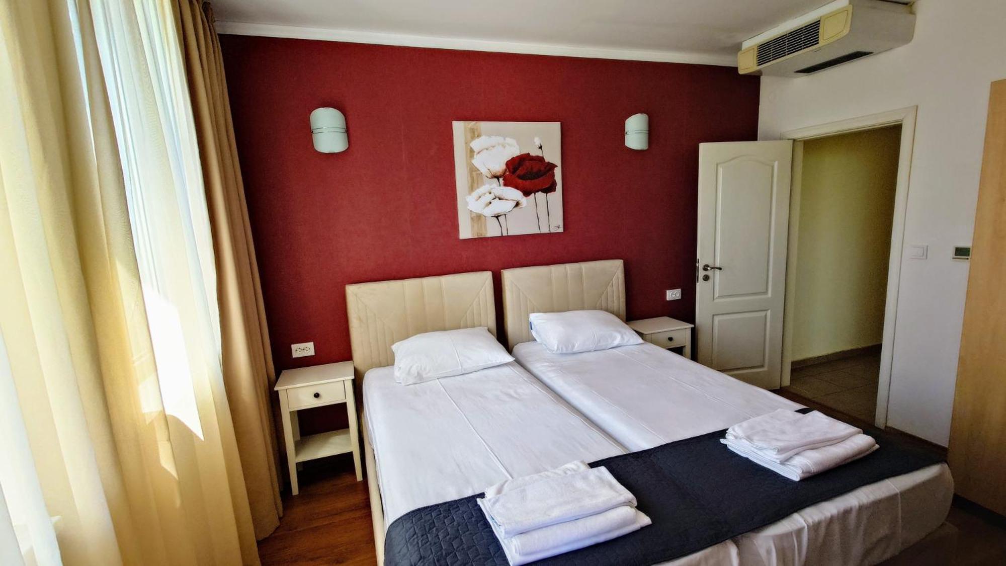 Favorit Aparthotel Slăntjev Brjag Exteriör bild