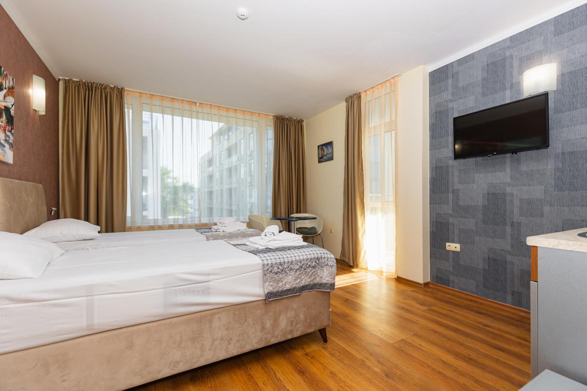 Favorit Aparthotel Slăntjev Brjag Exteriör bild