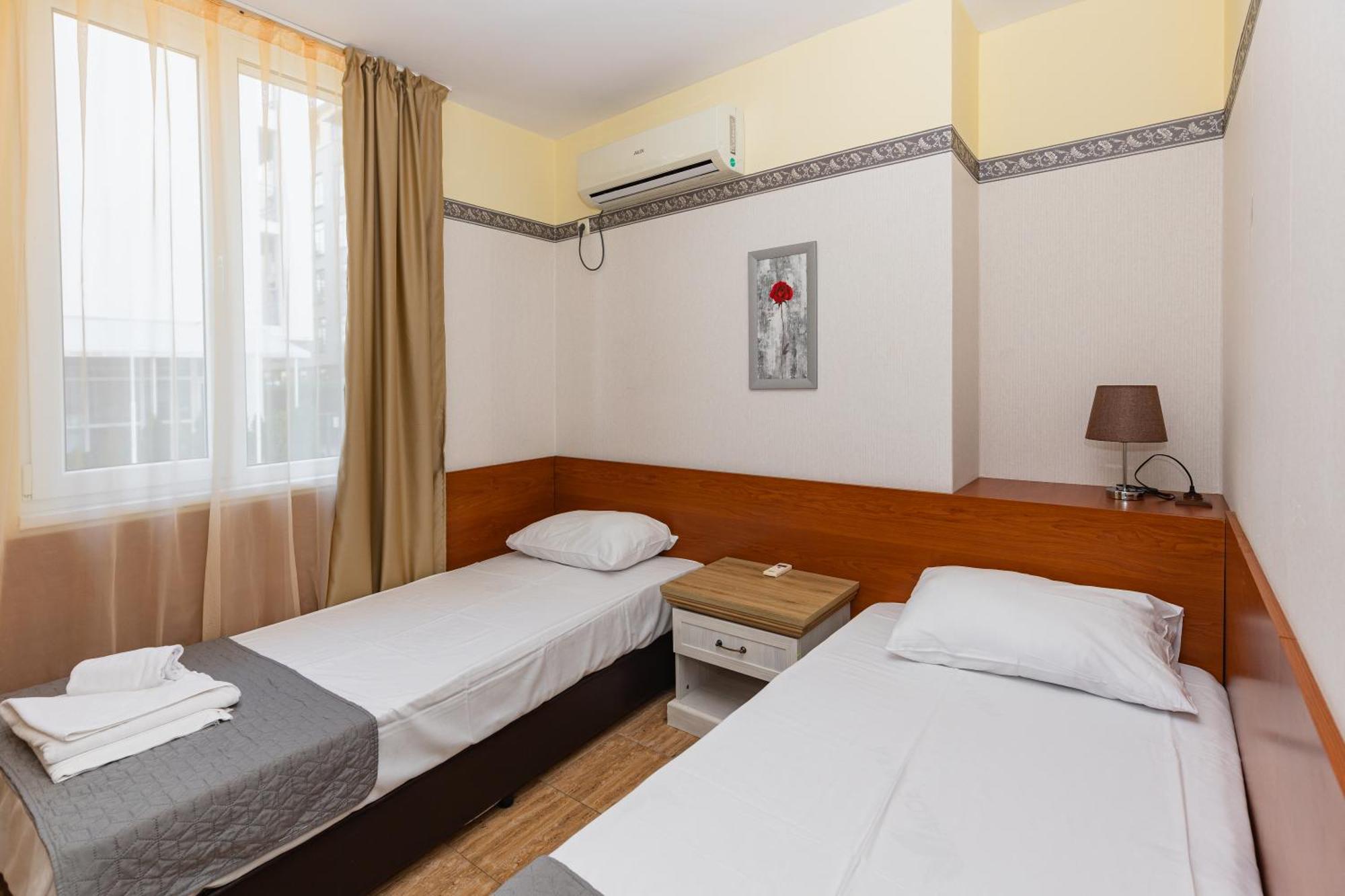 Favorit Aparthotel Slăntjev Brjag Exteriör bild