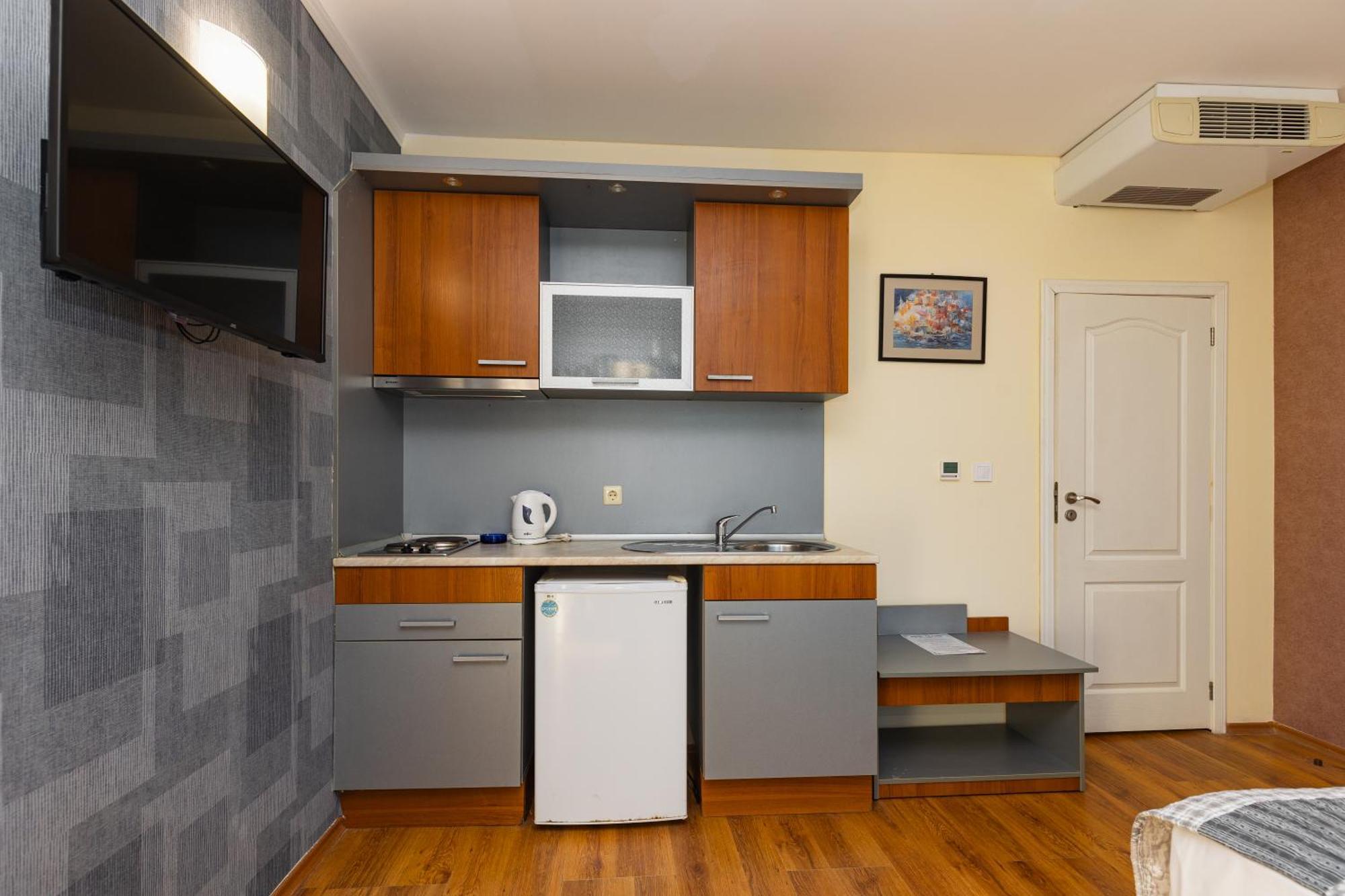 Favorit Aparthotel Slăntjev Brjag Exteriör bild