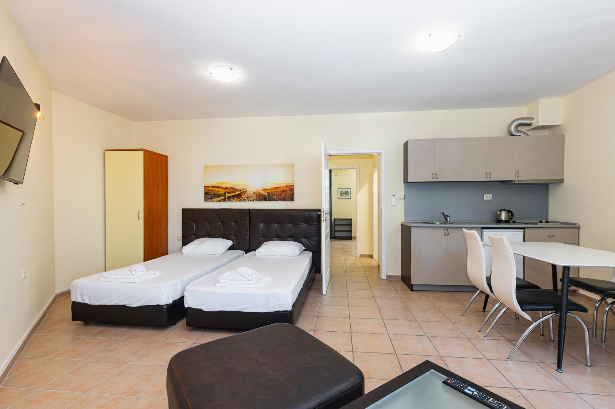 Favorit Aparthotel Slăntjev Brjag Exteriör bild
