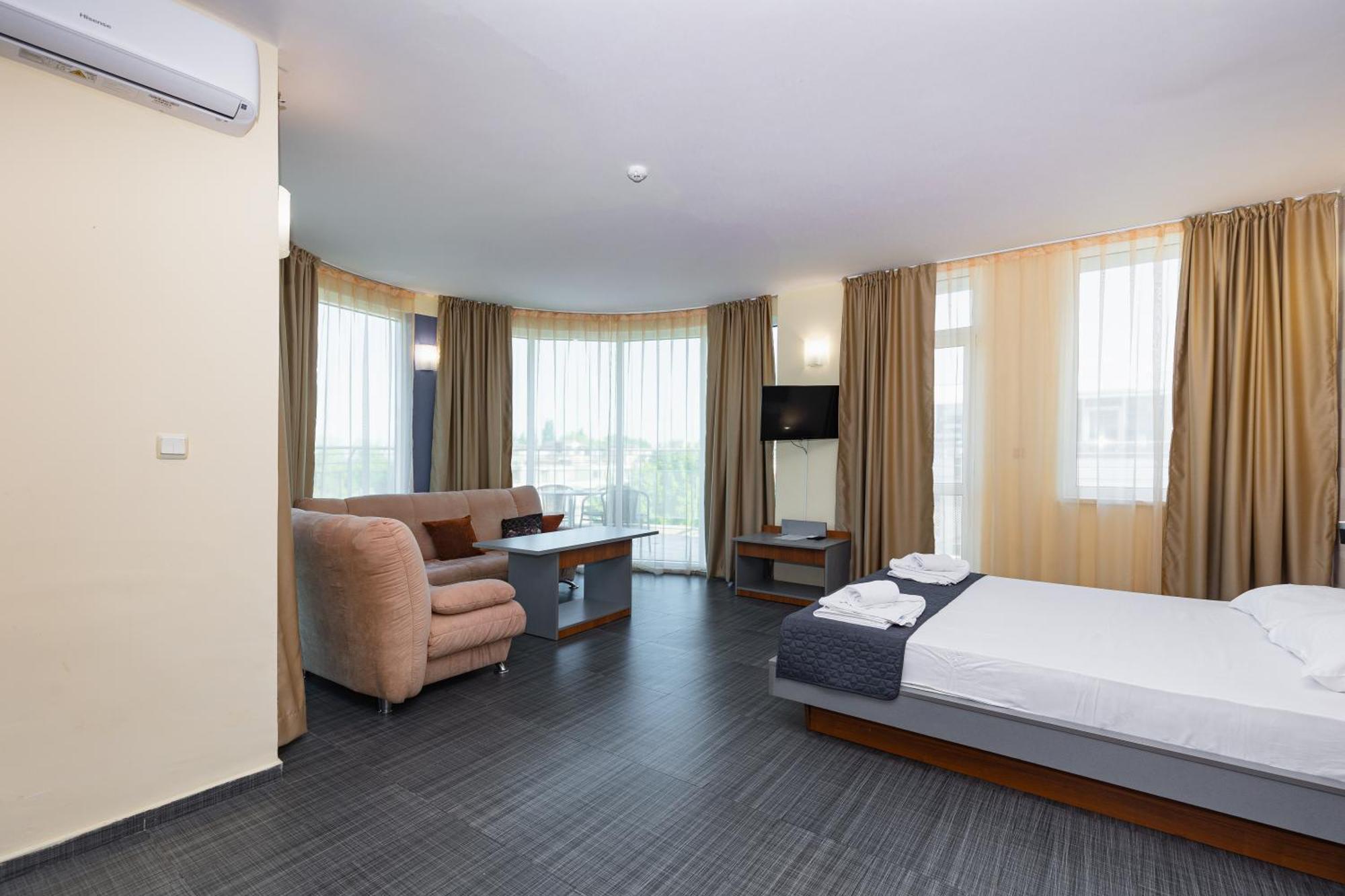 Favorit Aparthotel Slăntjev Brjag Exteriör bild