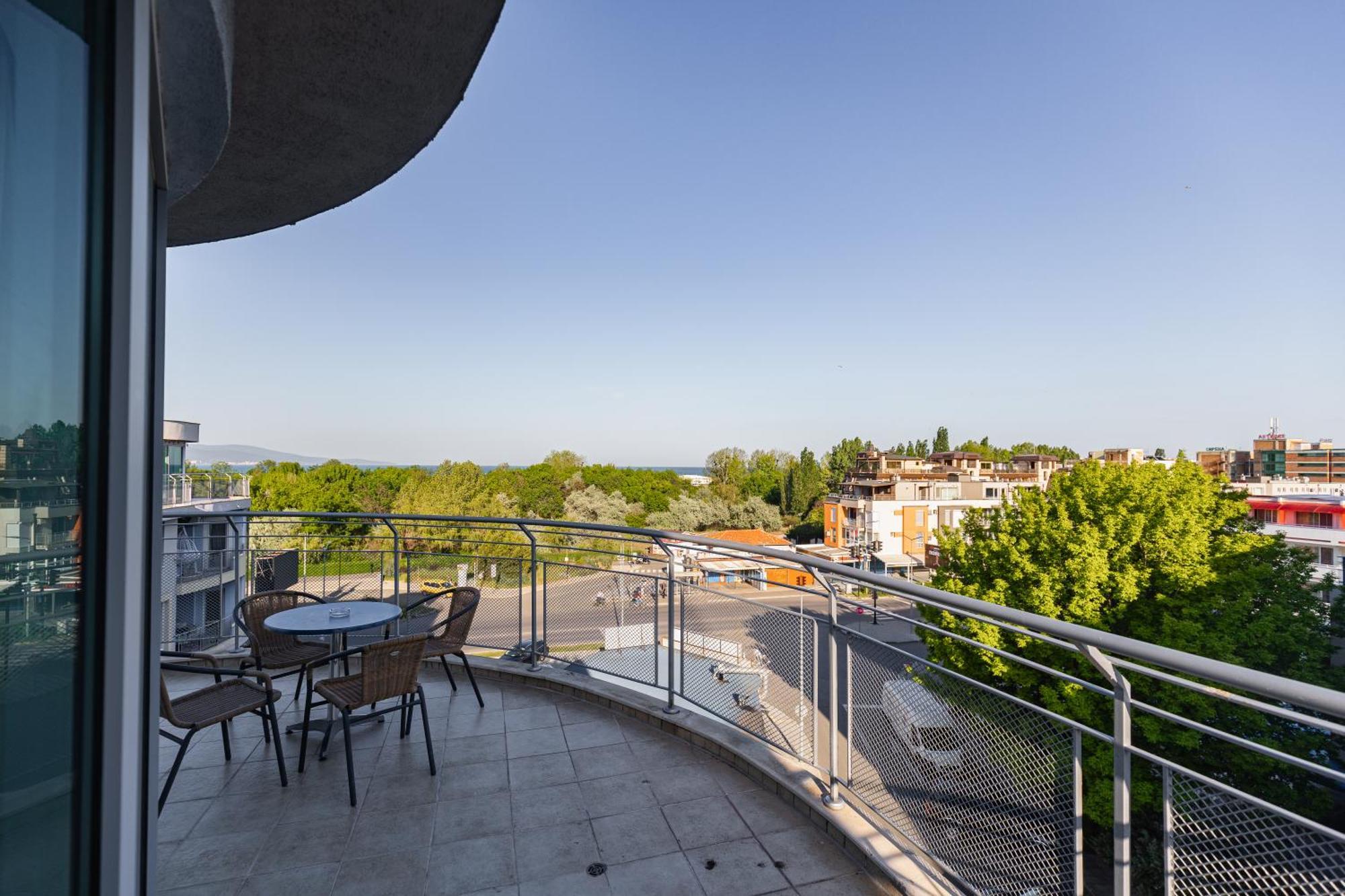 Favorit Aparthotel Slăntjev Brjag Exteriör bild