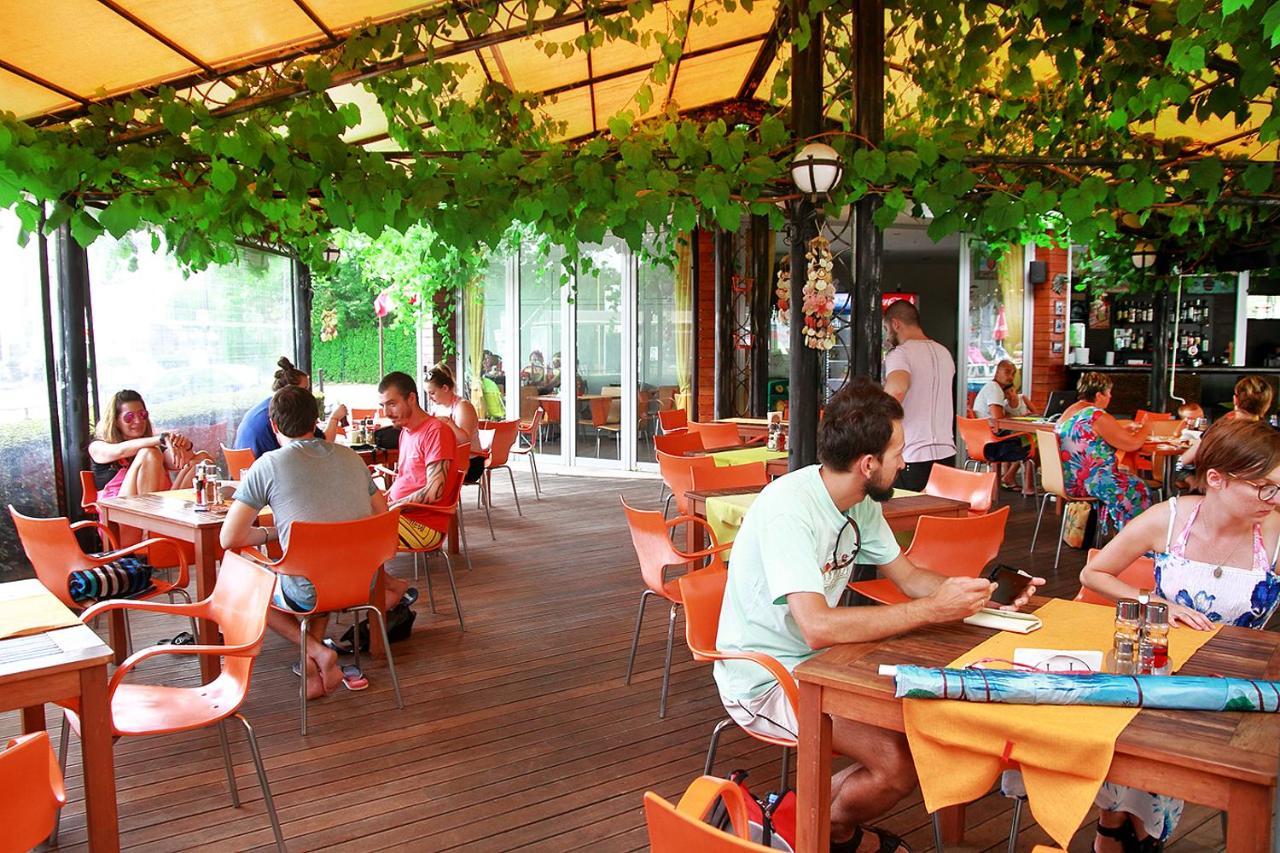 Favorit Aparthotel Slăntjev Brjag Exteriör bild